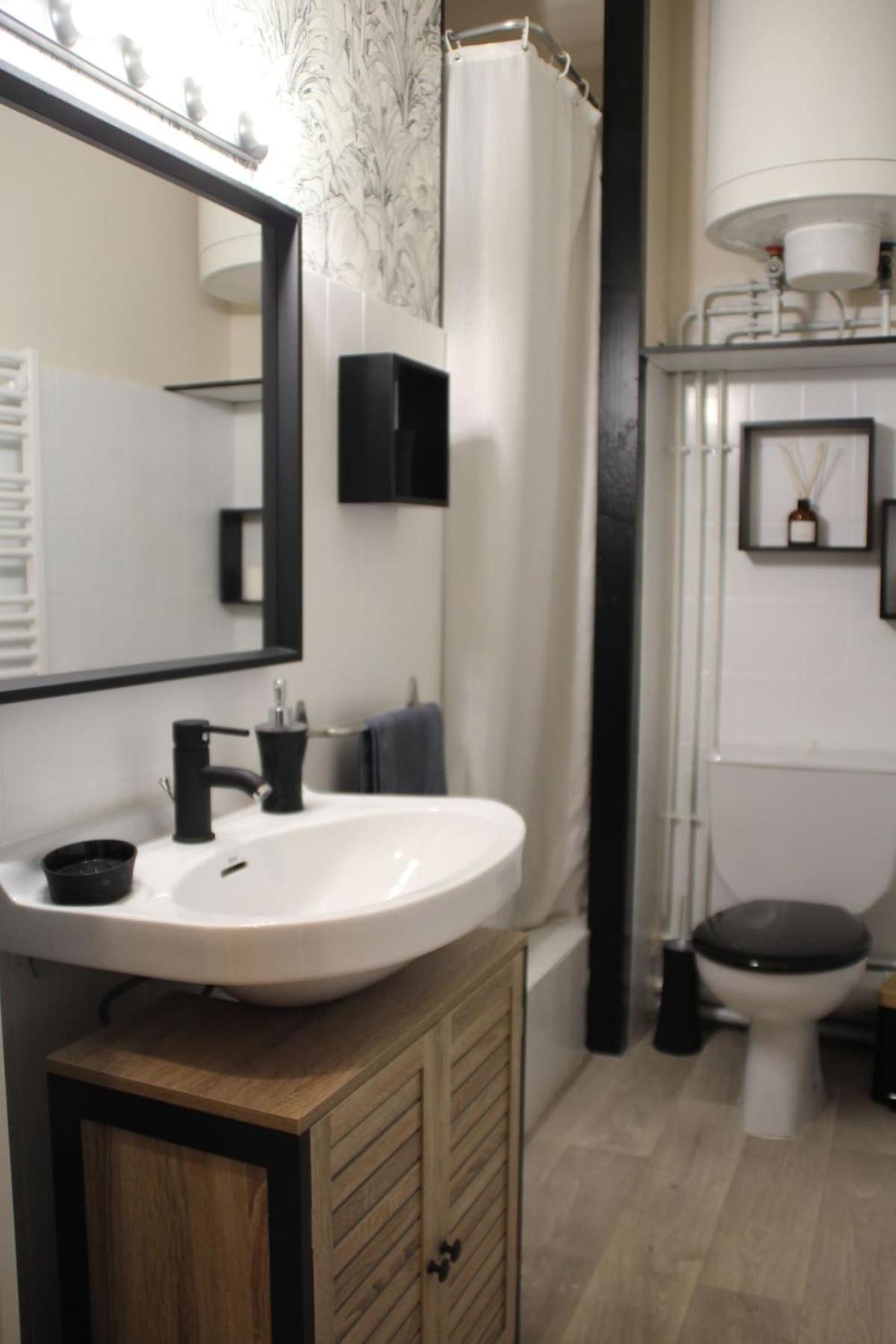 Pyrene Holidays- Residence Le Grand Hotel - Studio Lumineux A 2 Pas Des Thermes De Capvern Les Bains Bagian luar foto